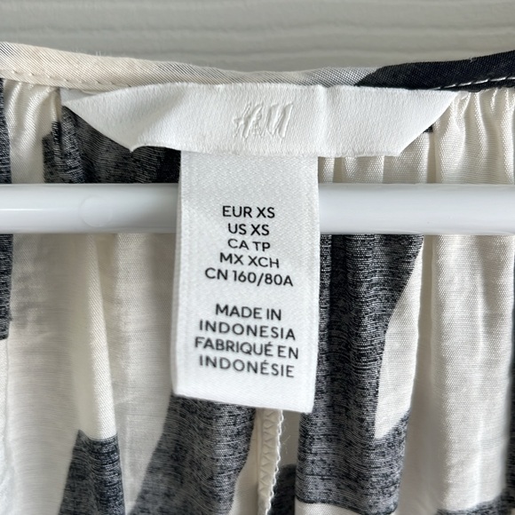 H&M geo print dress - Picture 4 of 5